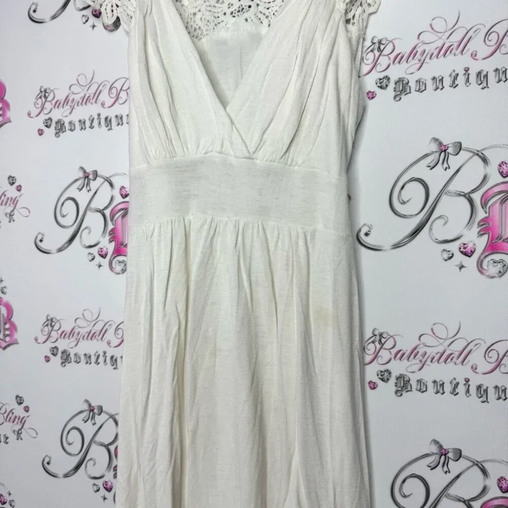 Suzy shier top lace white cream ribbon 🎀 tie up belt sexy cute boho angel